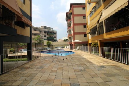 Apartamento para alugar com 60m², 2 quartos e 1 vagaÁrea comum - Piscina