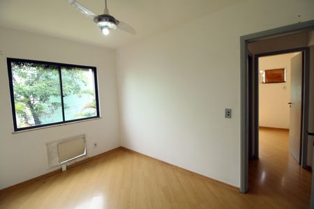 Quarto 2 de apartamento para alugar com 2 quartos, 60m² em Irajá, Rio de Janeiro