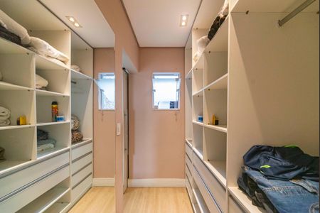Casa à venda com 226m², 3 quartos e 5 vagasCloset do Quarto 1