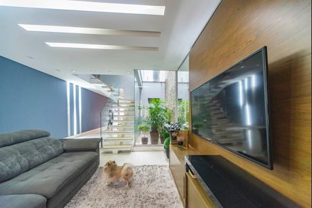 Casa à venda com 226m², 3 quartos e 5 vagasSala