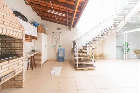 Casa à venda com 226m², 3 quartos e 5 vagasQuintal e Área Gourmet