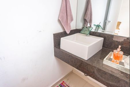 Casa à venda com 226m², 3 quartos e 5 vagasBanheiro da Garagem