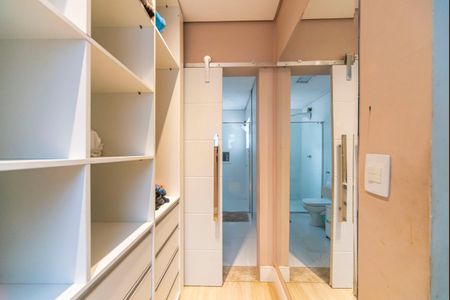 Casa à venda com 226m², 3 quartos e 5 vagasCloset do Quarto 1