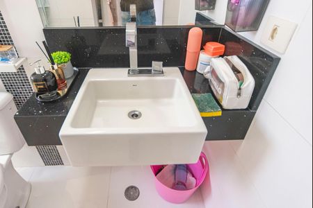 Casa à venda com 226m², 3 quartos e 5 vagasBanheiro do Quarto 2