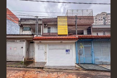 Casa à venda com 226m², 3 quartos e 5 vagasFachada