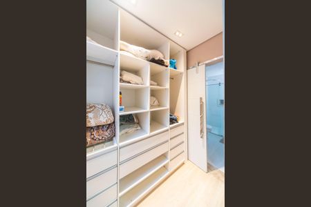 Casa à venda com 226m², 3 quartos e 5 vagasCloset do Quarto 1