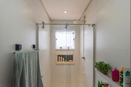 Casa à venda com 226m², 3 quartos e 5 vagasBanheiro do Quarto 2