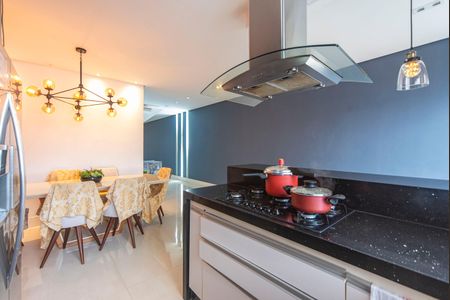 Casa à venda com 226m², 3 quartos e 5 vagasCopa e Cozinha 