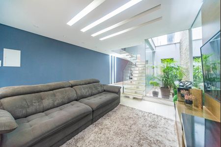 Casa à venda com 226m², 3 quartos e 5 vagasSala