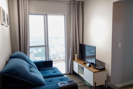 sala de apartamento para alugar com 2 quartos, 49m² em Quitaúna, Osasco