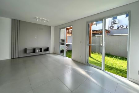 Casa de condomínio para alugar com 115m², 3 quartos e 2 vagas Casa de condomínio para alugar com 115m², 3 quartos e 2 vagasSala