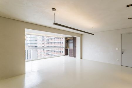 Apartamento à venda com 130m², 2 quartos e 3 vagas Apartamento à venda com 130m², 2 quartos e 3 vagasSala