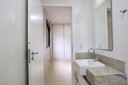 Banheiro da Suíte de apartamento para alugar com 2 quartos, 124m² em Cruzeiro, Belo Horizonte