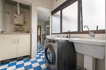 Apartamento para alugar com 155m², 3 quartos e 3 vagas Apartamento para alugar com 155m², 3 quartos e 3 vagasÁrea de Serviço