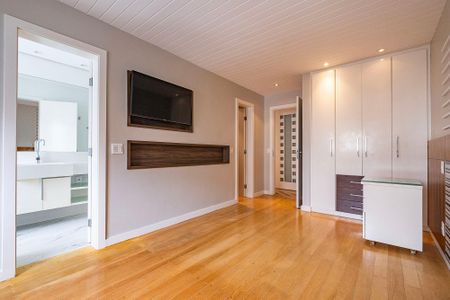 Apartamento para alugar com 155m², 3 quartos e 3 vagas Apartamento para alugar com 155m², 3 quartos e 3 vagasSuíte 1