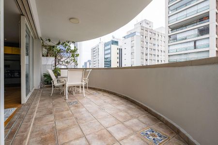 Apartamento para alugar com 155m², 3 quartos e 3 vagas Apartamento para alugar com 155m², 3 quartos e 3 vagasSala - Varanda