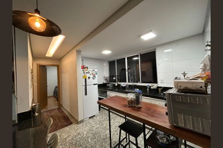 Apartamento à venda com 82m², 3 quartos e 2 vagas Apartamento à venda com 82m², 3 quartos e 2 vagasCozinha