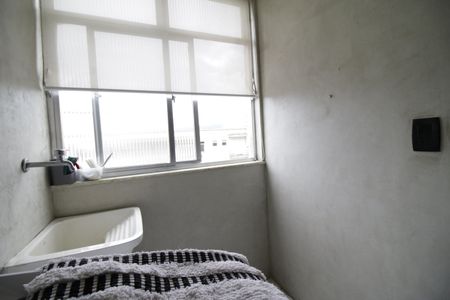 Apartamento à venda com 80m², 2 quartos e 1 vagaÁrea de Serviço
