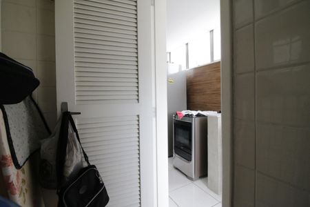 Apartamento à venda com 80m², 2 quartos e 1 vagaÁrea de Serviço