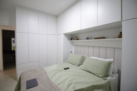 Apartamento à venda com 80m², 2 quartos e 1 vaga Suíte 1