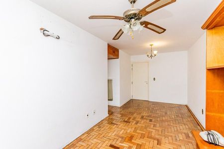 Sala de apartamento para alugar com 1 quarto, 70m² em Vila Ipiranga, Porto Alegre