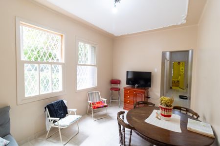 Apartamento à venda com 83m², 2 quartos e sem vagaSala