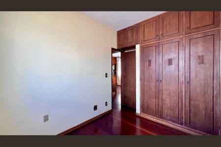 quarto  de apartamento à venda com 2 quartos, 50m² em Colégio Batista, Belo Horizonte