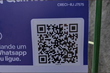 Casa à venda com 98m², 2 quartos e 1 vaga Casa à venda com 98m², 2 quartos e 1 vagaFachada