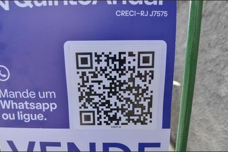 Casa à venda com 98m², 2 quartos e 1 vaga Casa à venda com 98m², 2 quartos e 1 vagaFachada