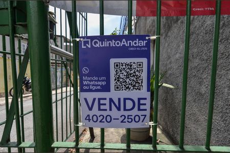 Casa à venda com 98m², 2 quartos e 1 vaga Casa à venda com 98m², 2 quartos e 1 vagaFachada