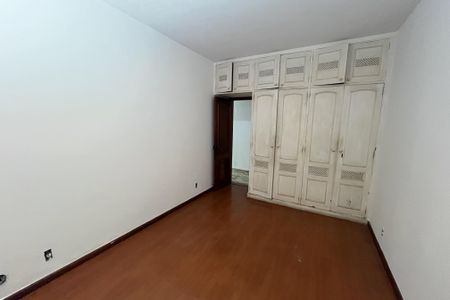 Casa à venda com 310m², 7 quartos e 5 vagasQuarto 3