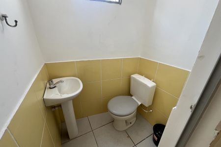 Casa à venda com 310m², 7 quartos e 5 vagasBanheiro 2 anexo