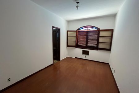 Casa à venda com 310m², 7 quartos e 5 vagasQuarto 3