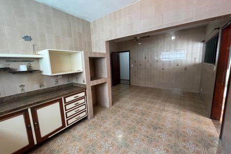 Casa à venda com 310m², 7 quartos e 5 vagasCozinha