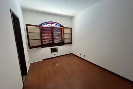 Casa à venda com 310m², 7 quartos e 5 vagasQuarto 3
