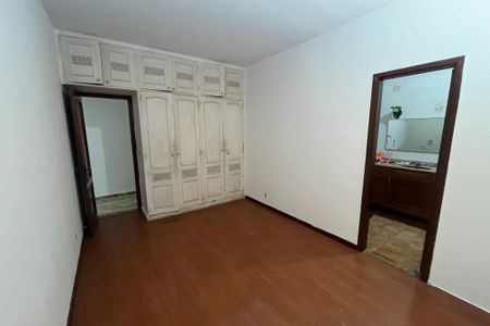 Casa à venda com 310m², 7 quartos e 5 vagasQuarto 3