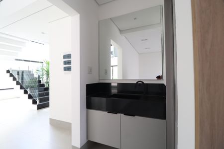 Casa de condomínio para alugar com 312m², 3 quartos e 4 vagasBanheiro Social