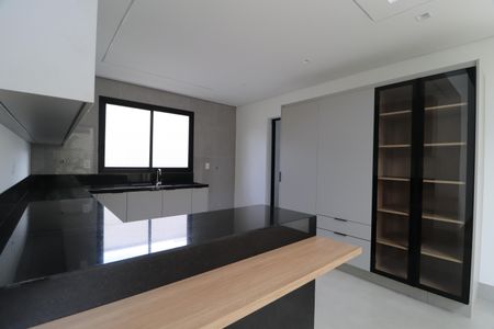 Casa de condomínio para alugar com 312m², 3 quartos e 4 vagasCozinha