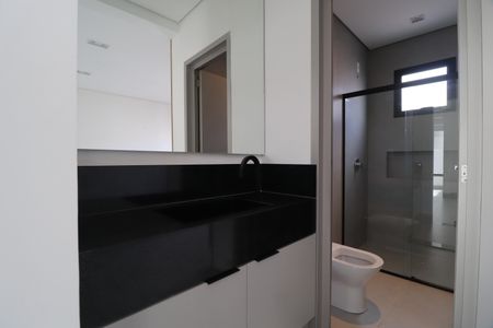 Casa de condomínio para alugar com 312m², 3 quartos e 4 vagasBanheiro Social