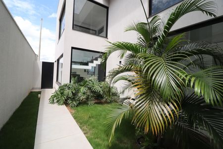 Casa de condomínio para alugar com 312m², 3 quartos e 4 vagasJardim