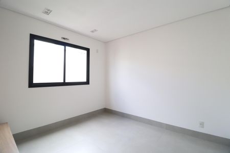 Casa de condomínio para alugar com 312m², 3 quartos e 4 vagasSala de TV