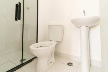 Apartamento para alugar com 32m², 2 quartos e sem vaga Apartamento para alugar com 32m², 2 quartos e sem vagaBanheiro