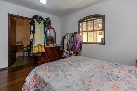 Casa à venda com 286m², 3 quartos e 3 vagas Casa à venda com 286m², 3 quartos e 3 vagasSuíte