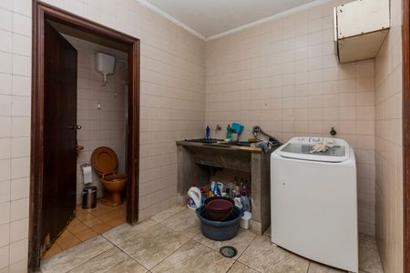 Casa à venda com 286m², 3 quartos e 3 vagas Casa à venda com 286m², 3 quartos e 3 vagasLavanderia