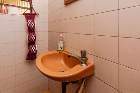 Casa à venda com 286m², 3 quartos e 3 vagas Casa à venda com 286m², 3 quartos e 3 vagasBanheiro de Serviço