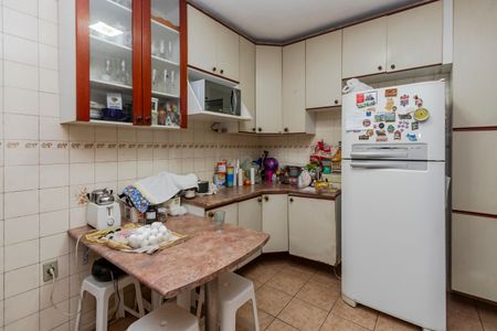 Casa à venda com 286m², 3 quartos e 3 vagas Casa à venda com 286m², 3 quartos e 3 vagasCozinha