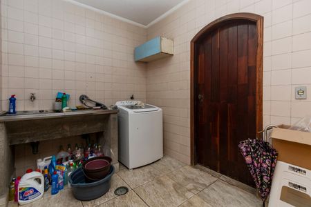 Casa à venda com 286m², 3 quartos e 3 vagas Casa à venda com 286m², 3 quartos e 3 vagasLavanderia