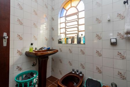 Casa à venda com 286m², 3 quartos e 3 vagas Casa à venda com 286m², 3 quartos e 3 vagasBanheiro