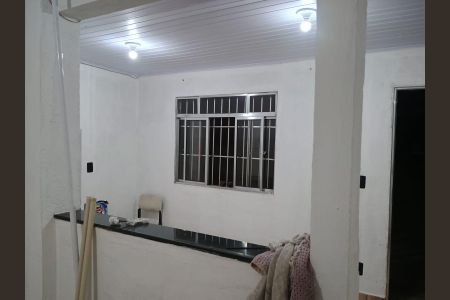 Casa para alugar com 2 quartos, 52m² em Jardim Robru, São Paulo