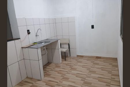 Casa para alugar com 2 quartos, 52m² em Jardim Robru, São Paulo